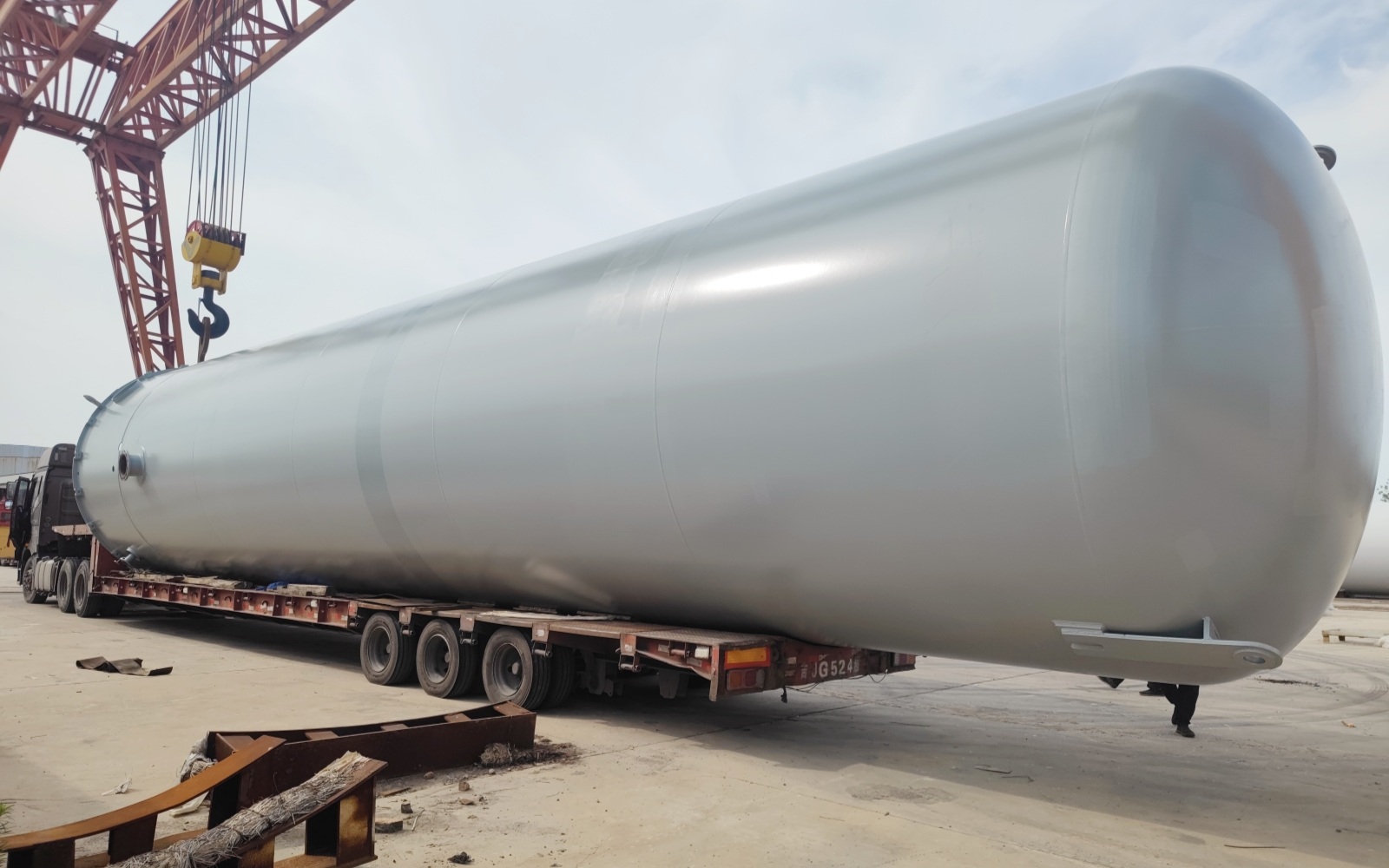 儲罐容器_壓力容器_低溫儲罐_菏澤花王壓力容器